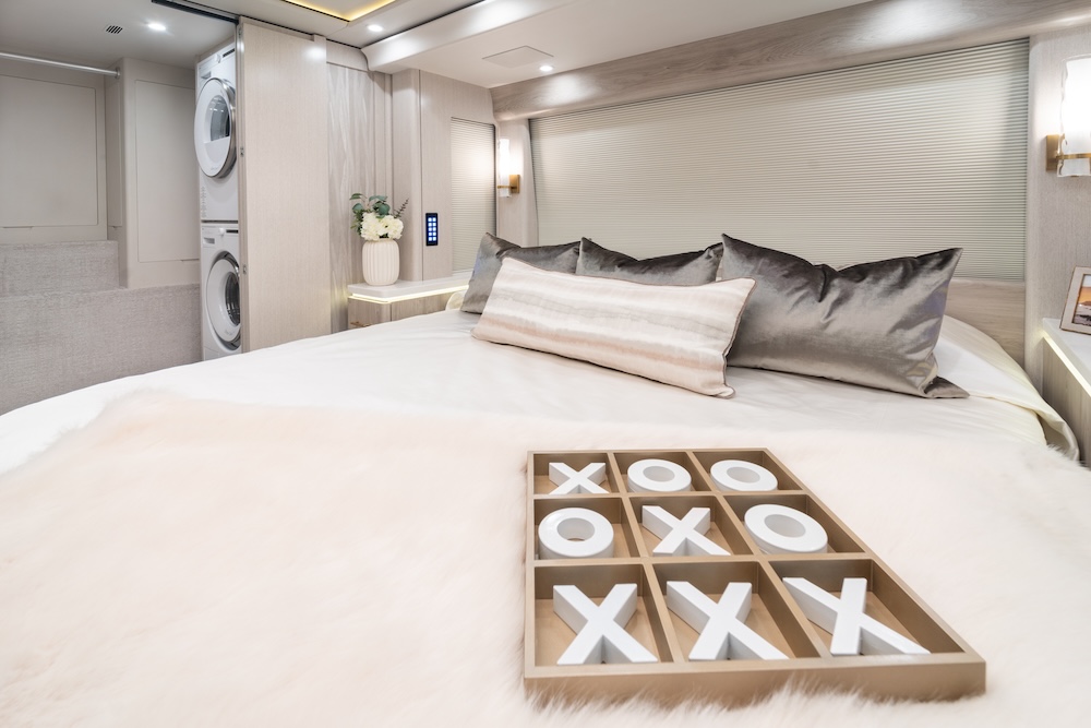 2025 Prevost  Marathon X3 For Sale