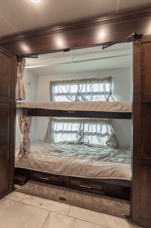 Bus-Stuff.com Class A Rv For Sale