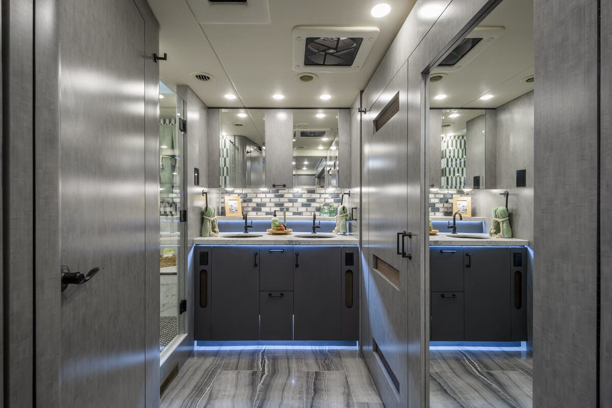 Bus-Stuff.com Class A Rv For Sale