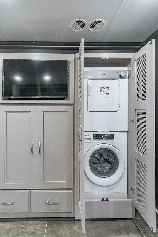 Bus-Stuff.com Class A Rv For Sale