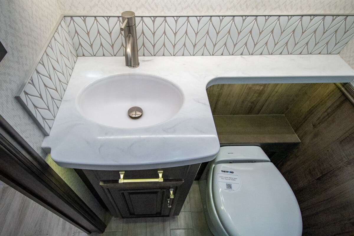 Bus-Stuff.com Class A Rv For Sale