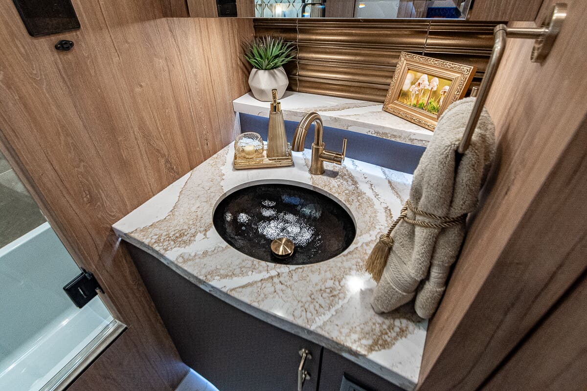 Bus-Stuff.com Class A Rv For Sale