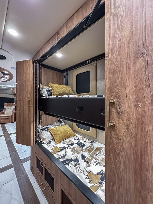 Bus-Stuff.com Class A Rv For Sale