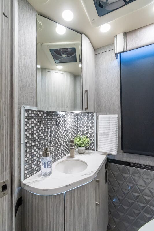 Bus-Stuff.com Class A Rv For Sale