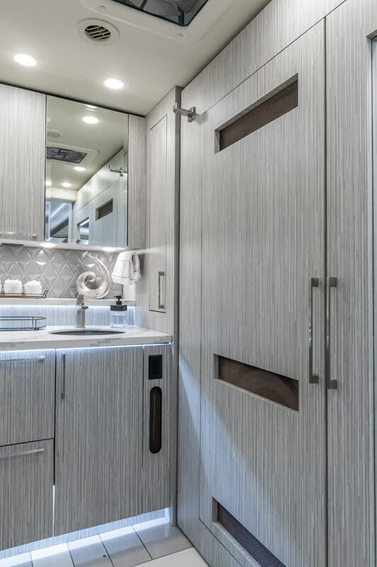 Bus-Stuff.com Class A Rv For Sale