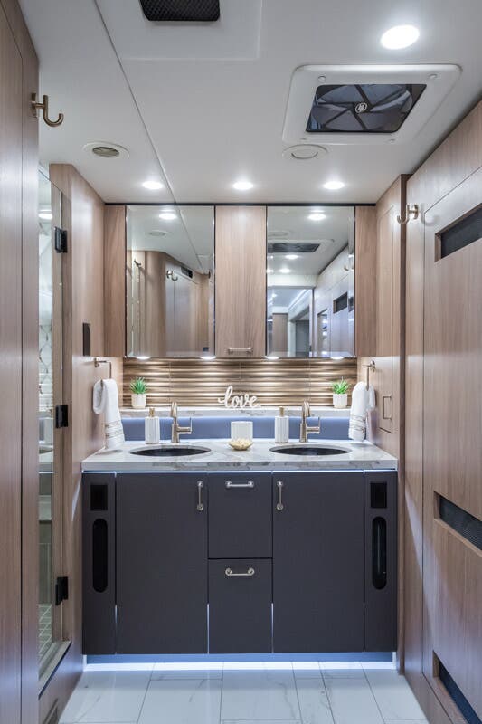 Bus-Stuff.com Class A Rv For Sale