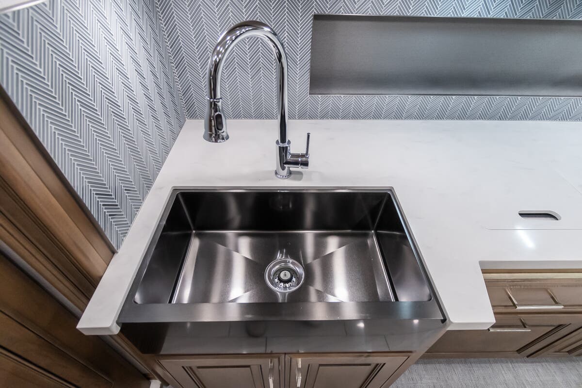 Bus-Stuff.com Class A Rv For Sale