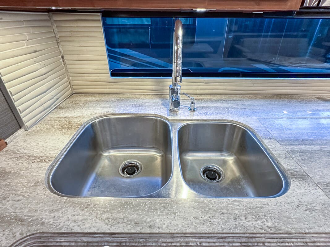 Bus-Stuff.com Class A Rv For Sale