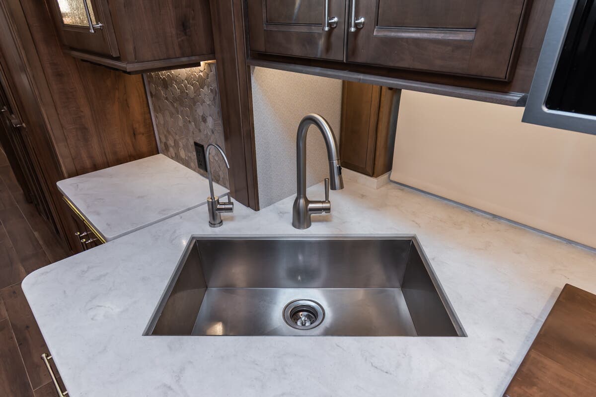 Bus-Stuff.com Class A Rv For Sale