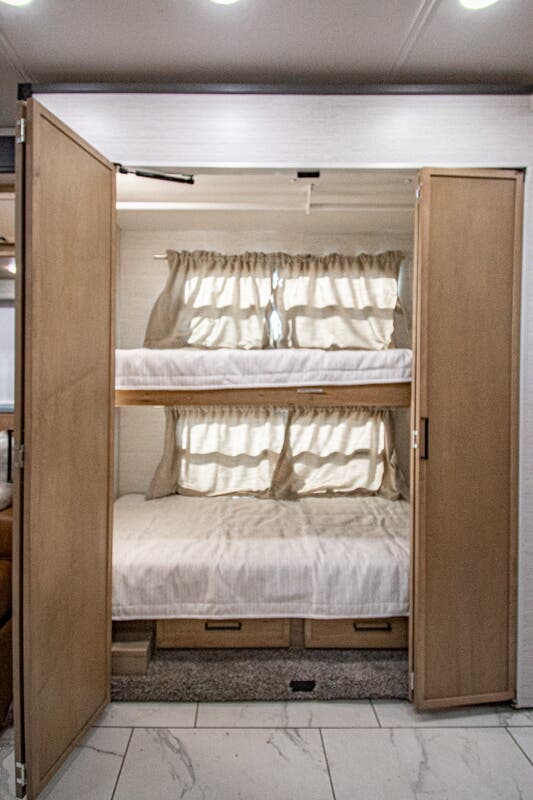 Bus-Stuff.com Class A Rv For Sale