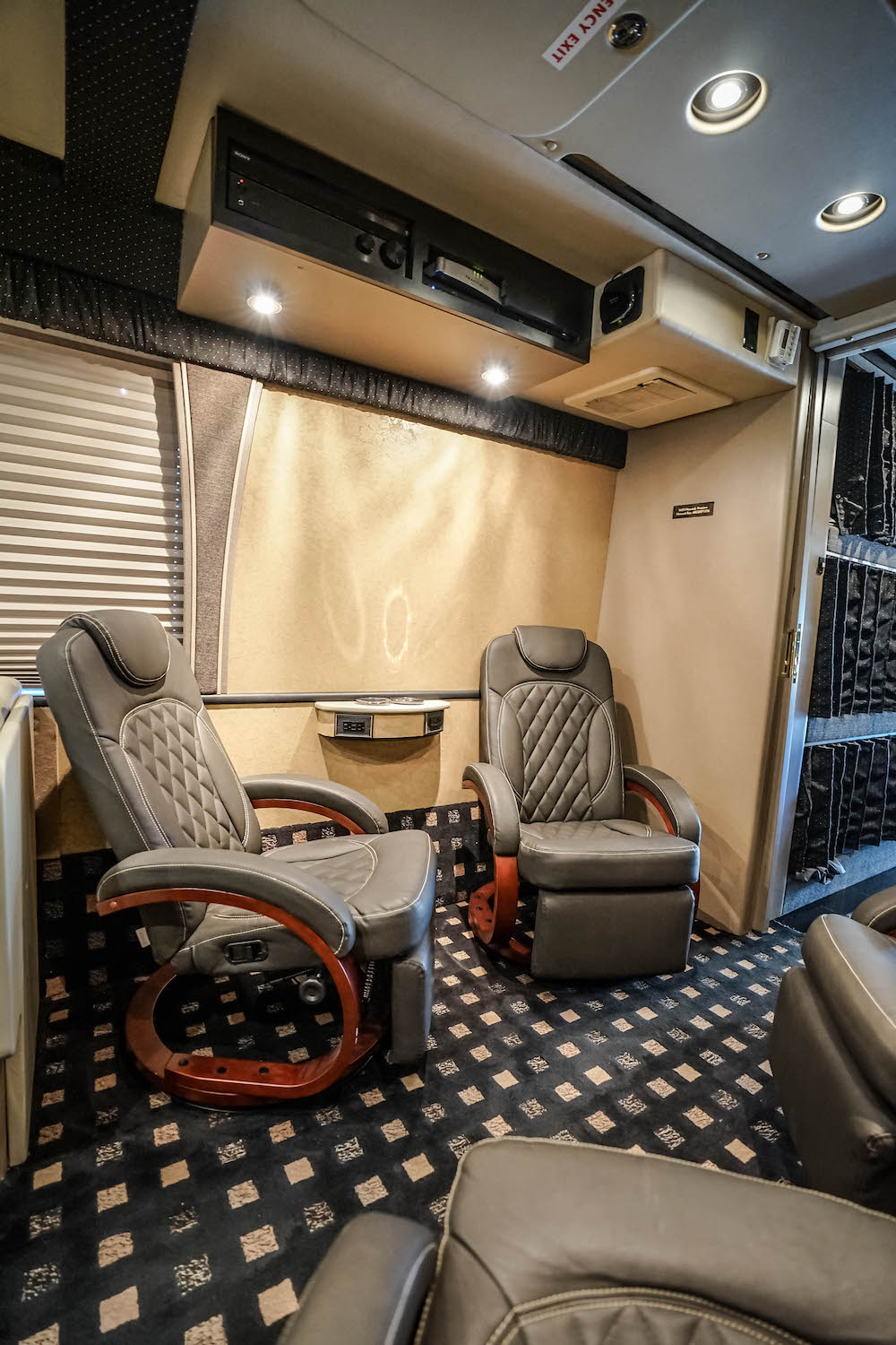 2003 MCI For Sale