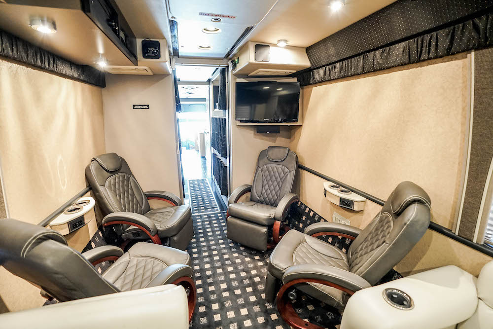 2003 MCI For Sale