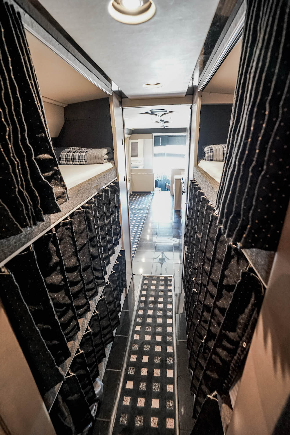 2003 MCI For Sale