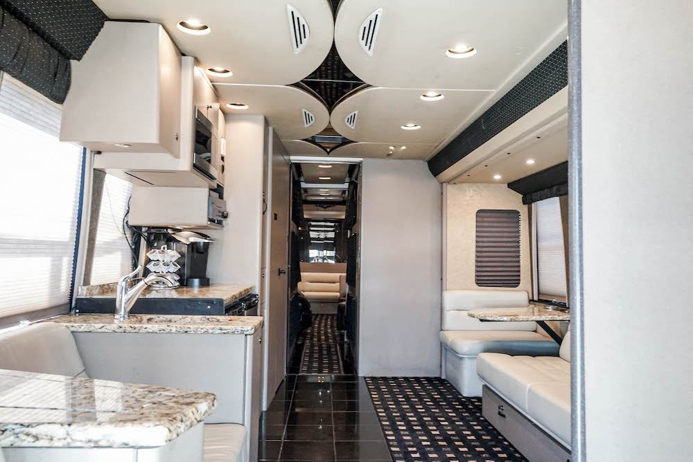 2003 MCI For Sale