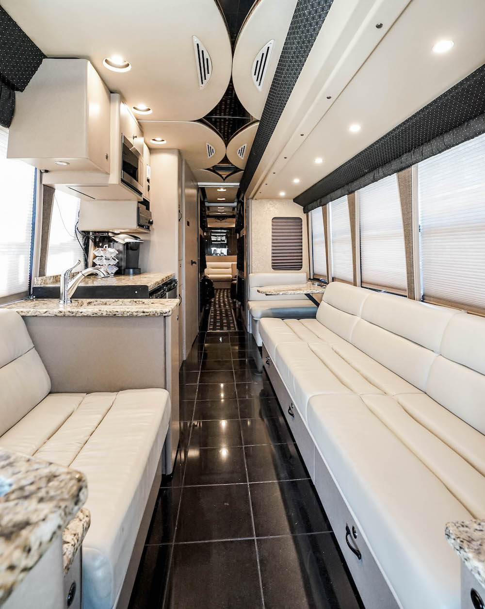 2003 MCI For Sale