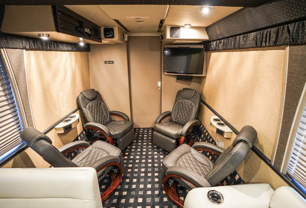 2003 MCI For Sale