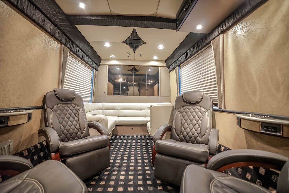 2003 MCI For Sale