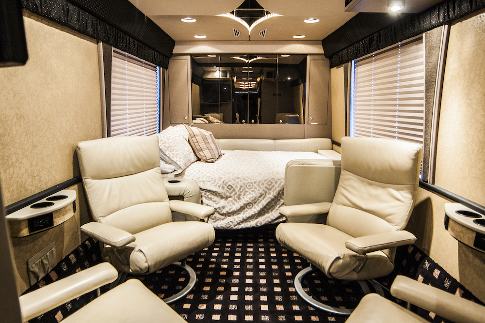 2003 MCI For Sale