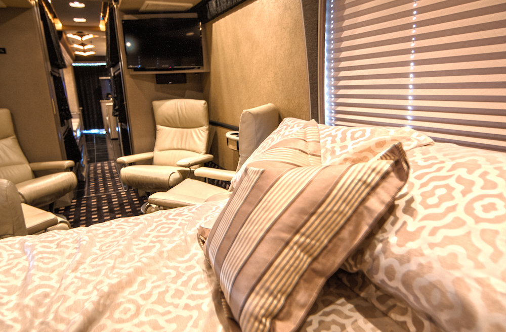 2003 MCI For Sale