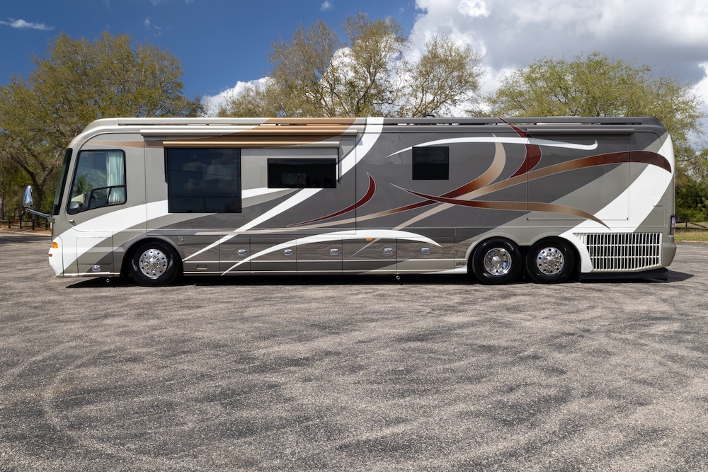 2007 Country CoachFor Sale