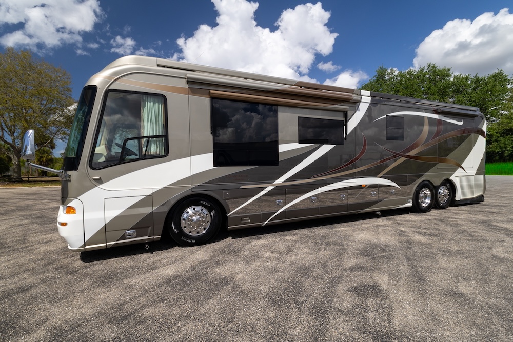 2007 Country CoachFor Sale