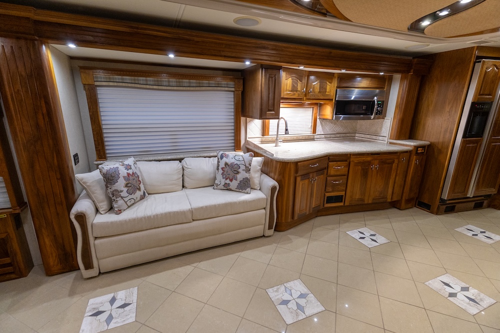 2007 Country CoachFor Sale