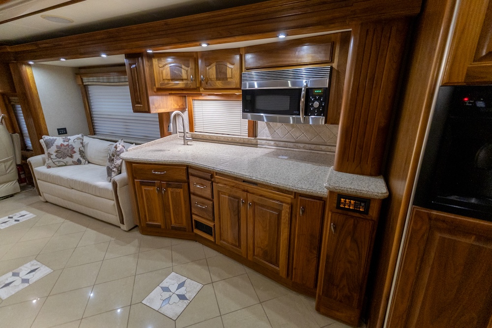 2007 Country CoachFor Sale