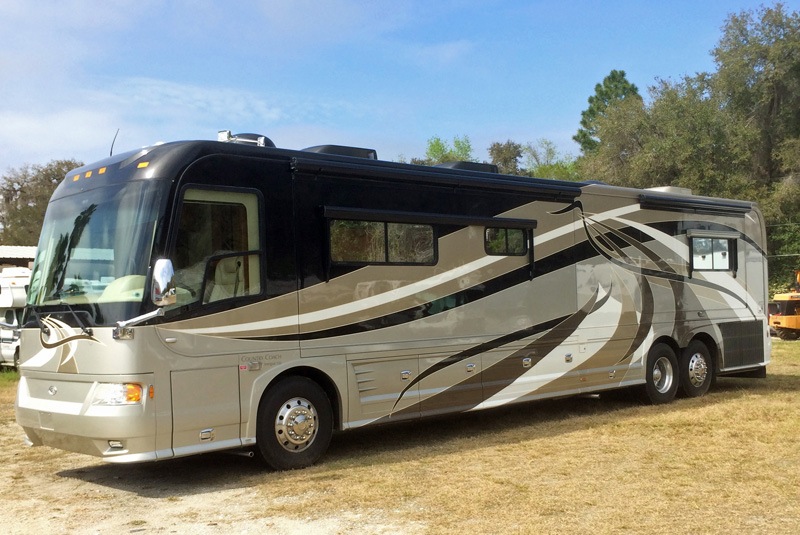 2008 Country Coach Intrigue 45' Quad Slide 2008 Country Coach Intrigue 45' Quad Slide