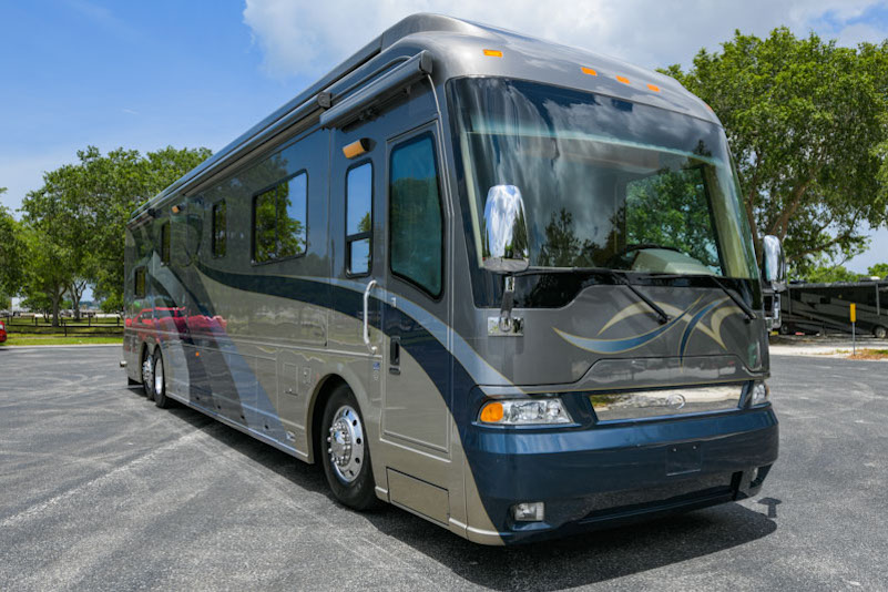 2008 Country Coach Magna For Sale