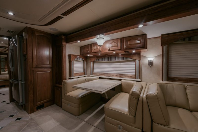 2008 Country Coach Magna For Sale