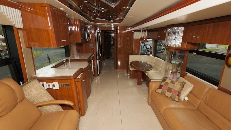 2008 Prevost Parliament H3-45 For Sale