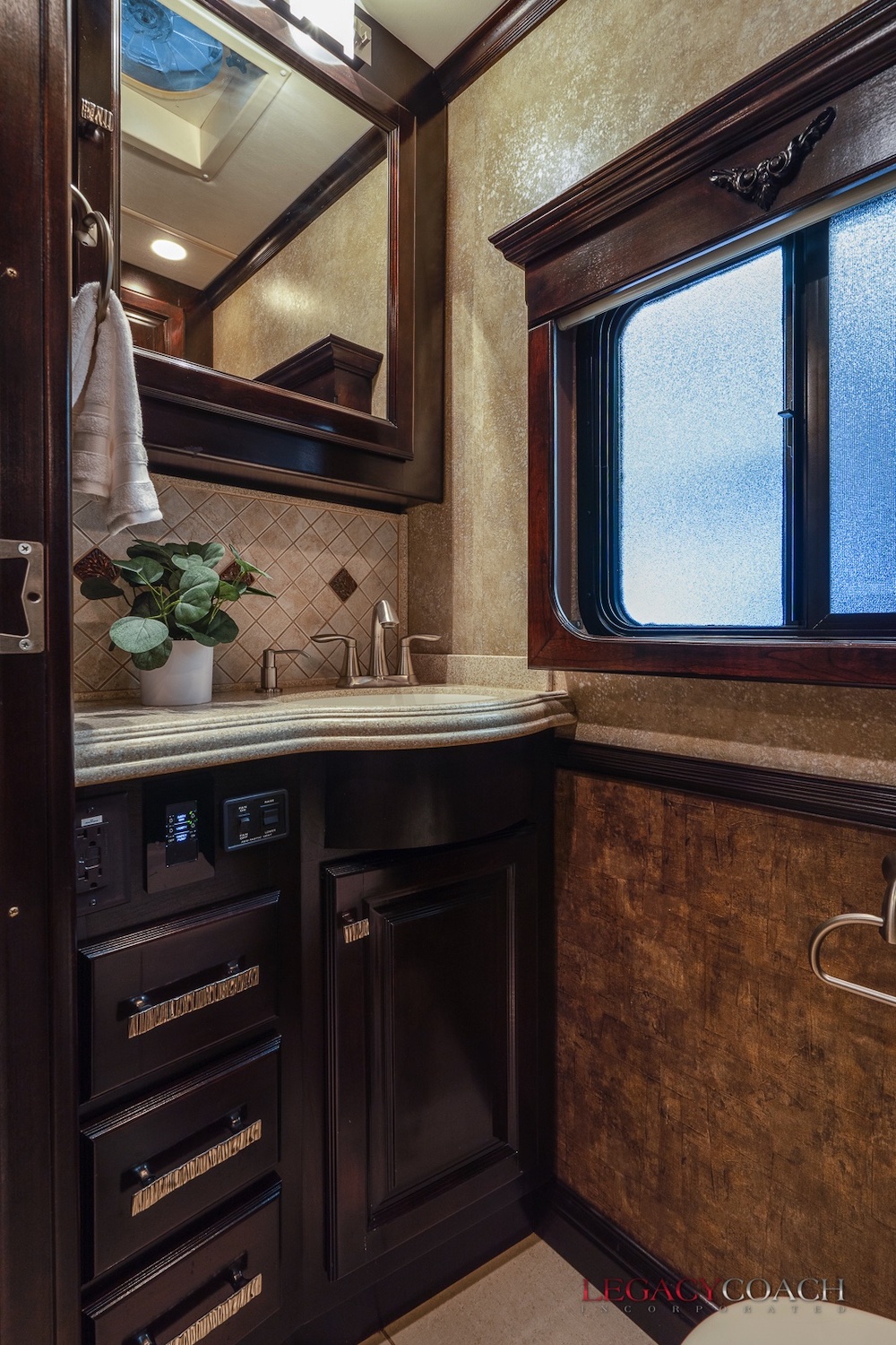 2011 Tiffin Allegro For Sale