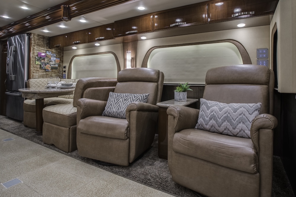 2014 Newmar King Aire 4593 Triple Slide # 100478
