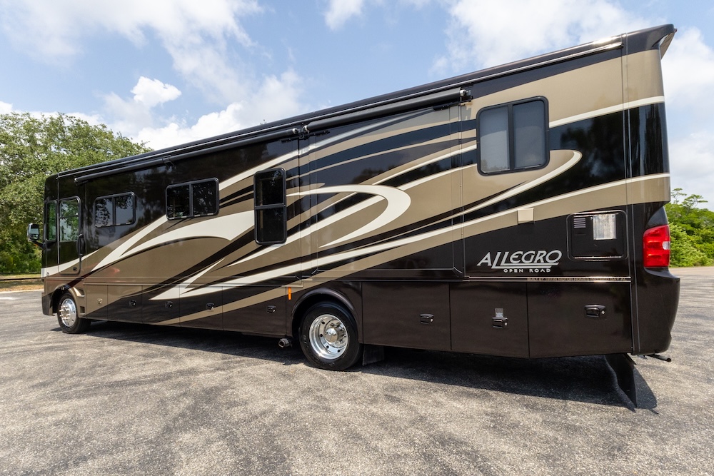 2014 Tiffin Allegro For Sale