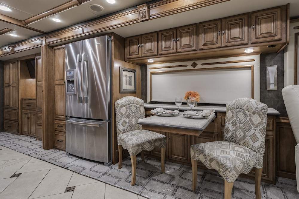 2014 Prevost Winnebago Tour For Sale