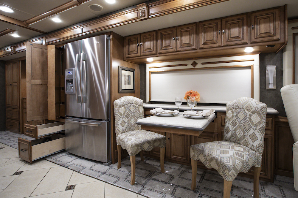 2014 Prevost Winnebago Tour For Sale