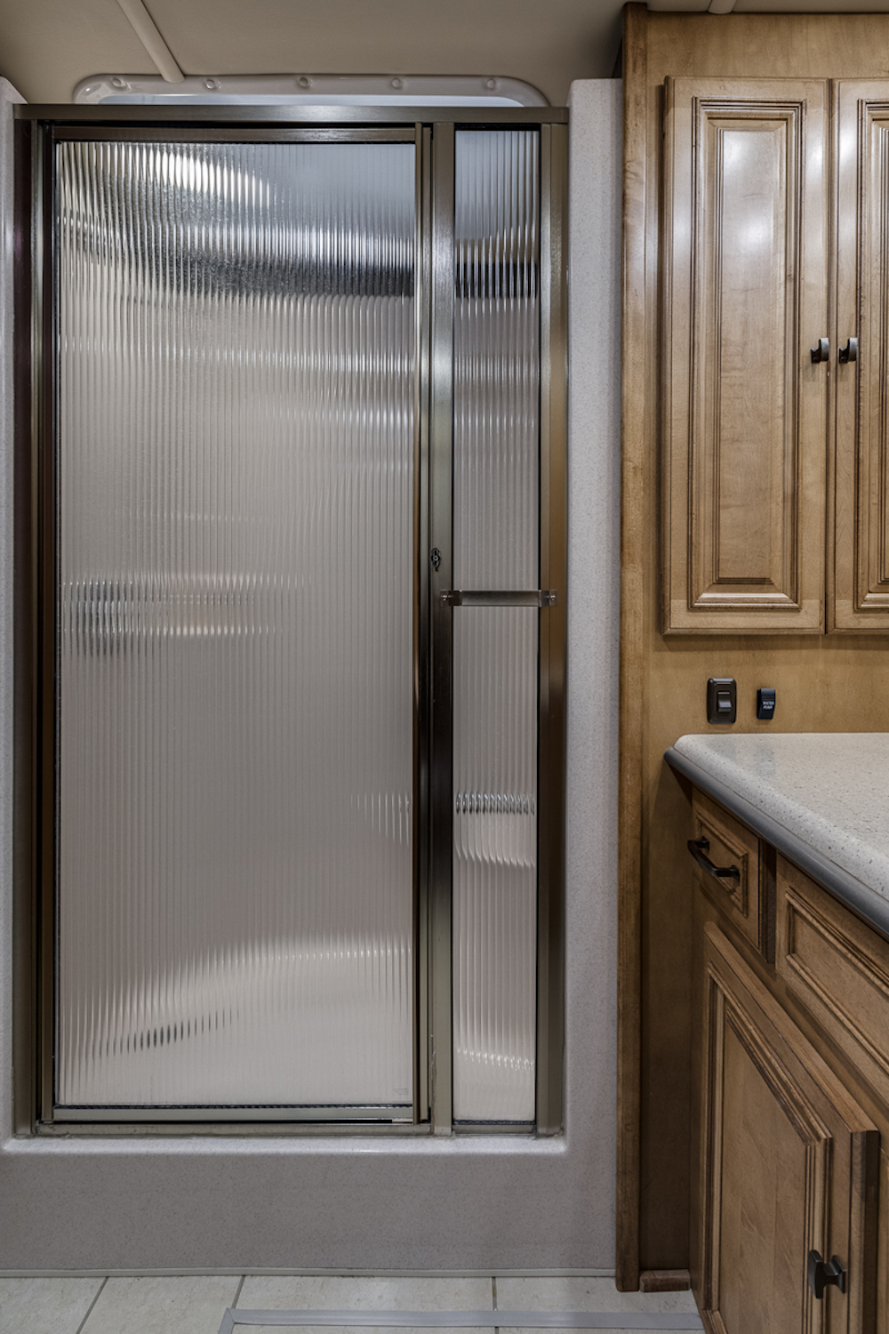 2014 Prevost Winnebago Tour For Sale