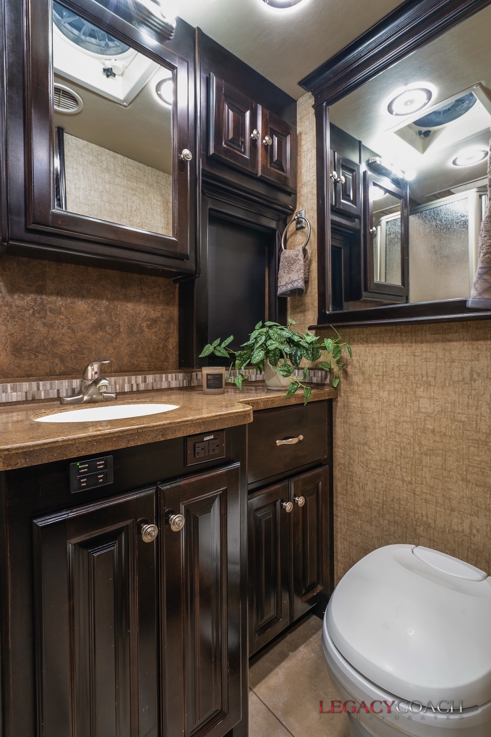 2015 Tiffin Allegro Red For Sale