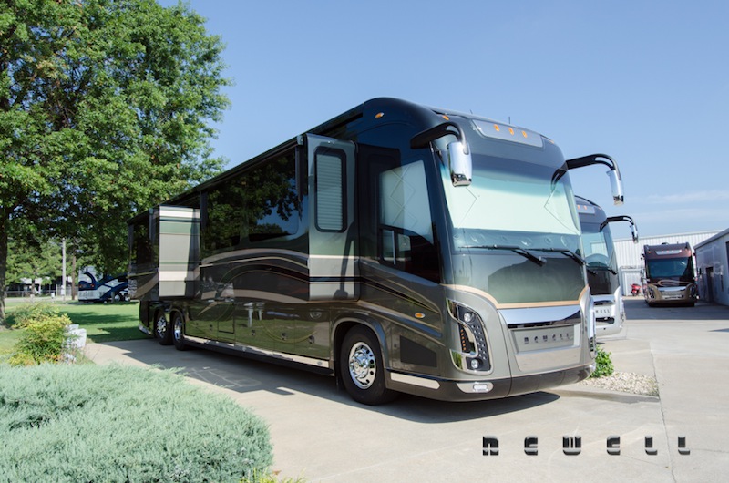 Newell Rv Rear Image 2016 Newell 45Quad Slide # 1549