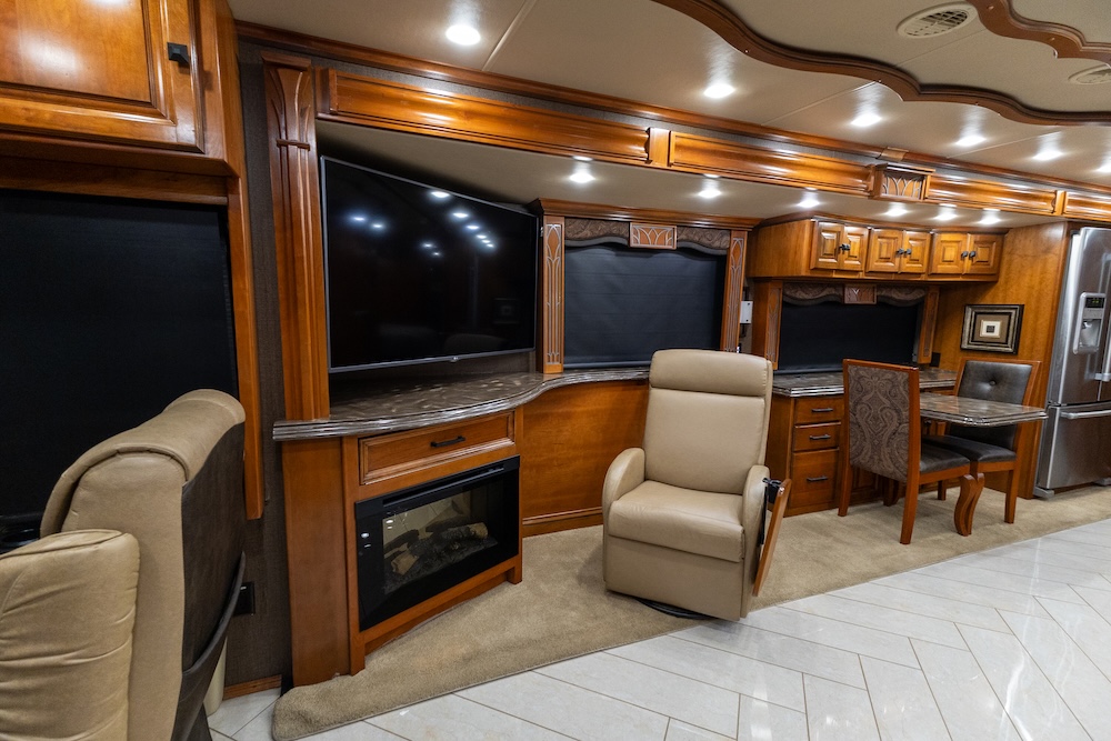 2016 Tiffin For Sale