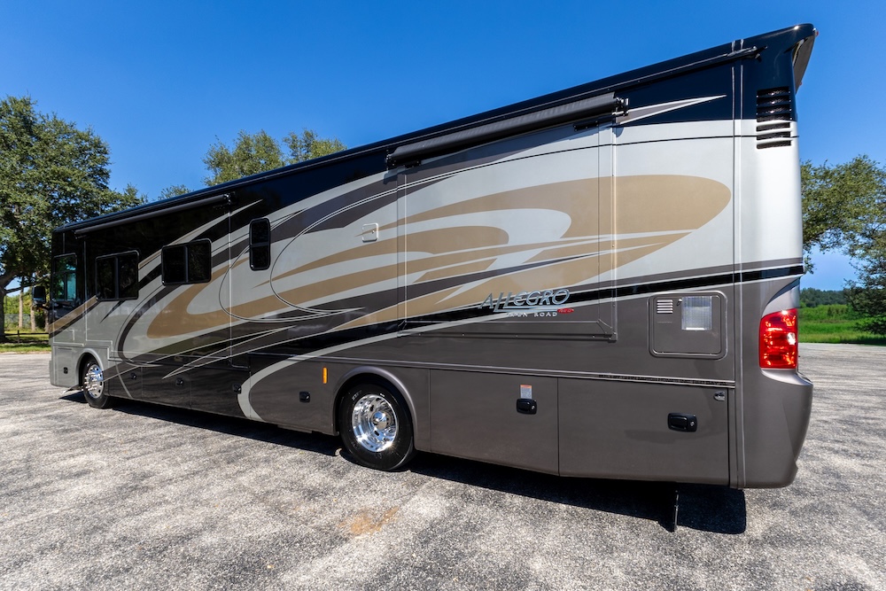 2017 Tiffin For Sale