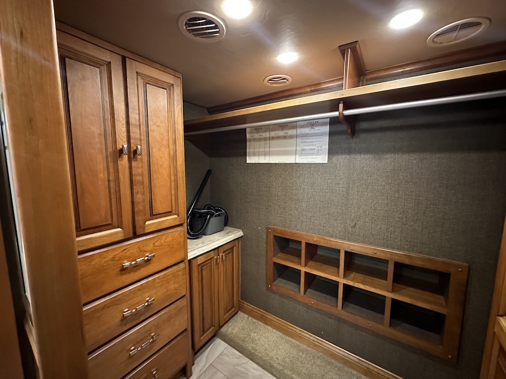 2017 Tiffin Allegro For Sale