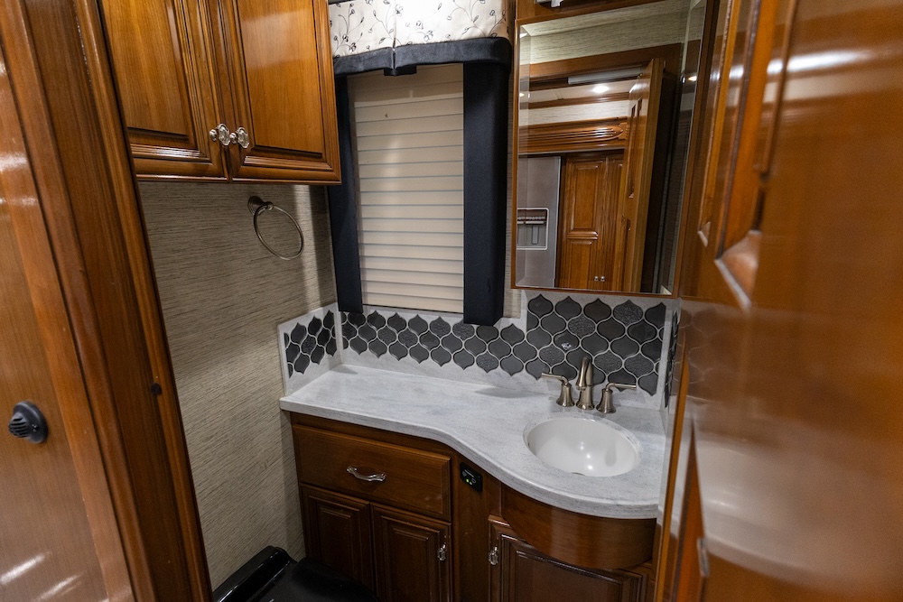 2018 Newmar Essex For Sale