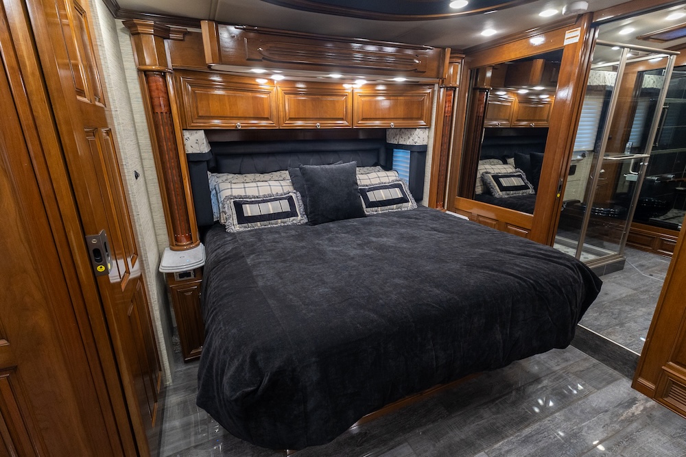 2018 Newmar Essex For Sale