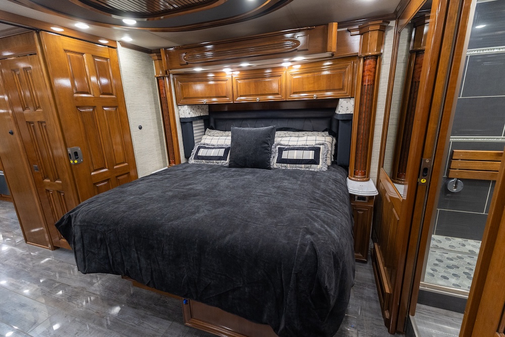 2018 Newmar Essex For Sale
