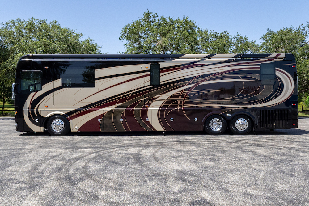 2019 Foretravel Realm For Sale