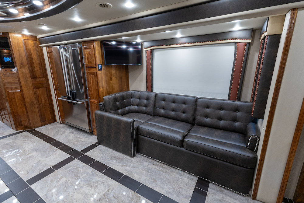2019 Foretravel Realm For Sale
