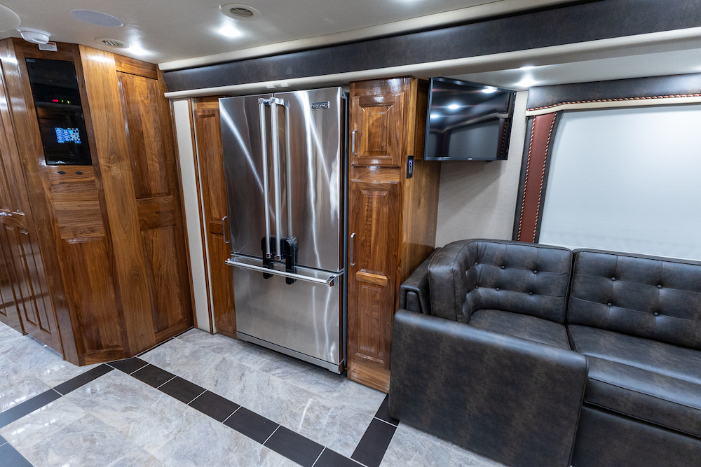 2019 Foretravel Realm For Sale