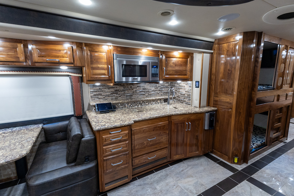 2019 Foretravel Realm For Sale