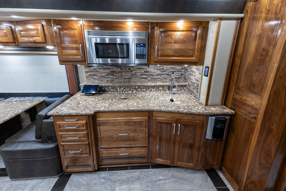 2019 Foretravel Realm For Sale